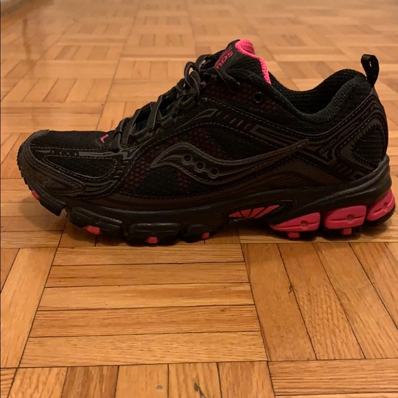 Running shoes - Picture 2 of 4